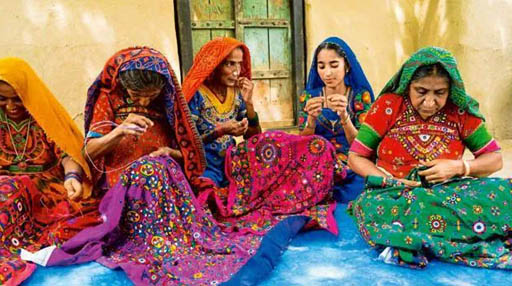 Local Kutchi Handicrafts & Artisan Crafts